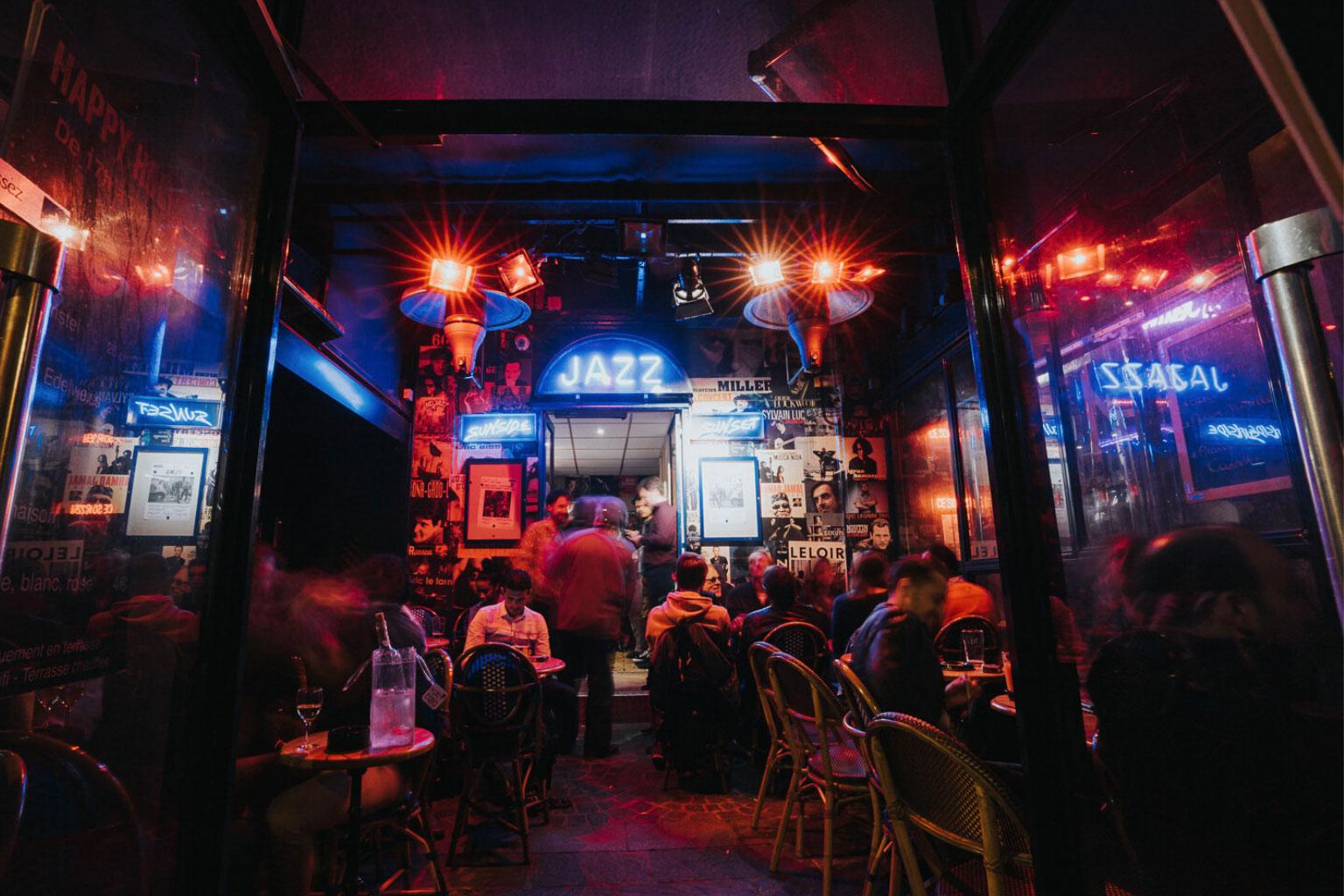 Le Baiser Salé interior